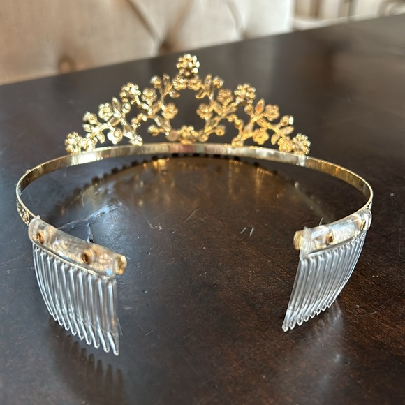Cathy’s Concepts tiara - like new! In original box! - Picture 5 of 11